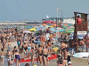 Estate 2014: Adiconsum, garanzie per gli accessi in spiaggia dei bagnanti