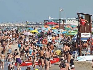 Estate 2014: Adiconsum, garanzie per gli accessi in spiaggia dei bagnanti