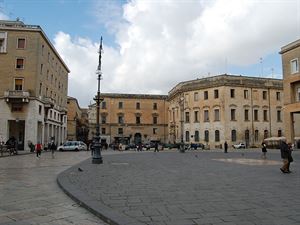 Lecce: pensioni, stamane in Prefettura la protesta contro i tagli